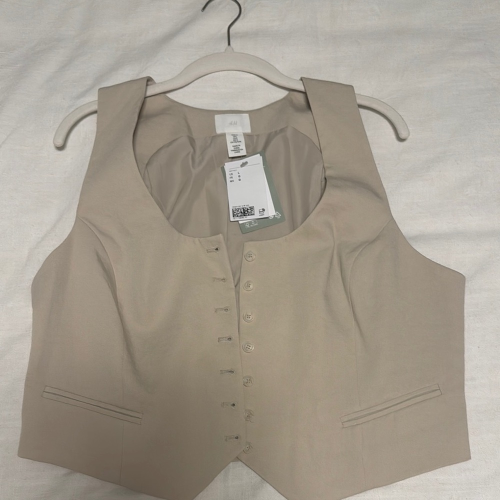 H&M Light Tan Buttoned Vest